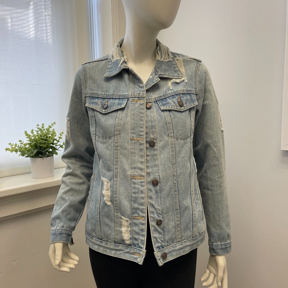 THREAD & SUPPLY DISTRESSED DENIM/JEAN JACKET SIZE M